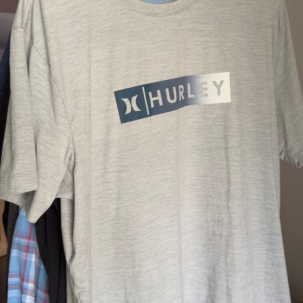 Hurley Light Gray Short Sleeve Tee